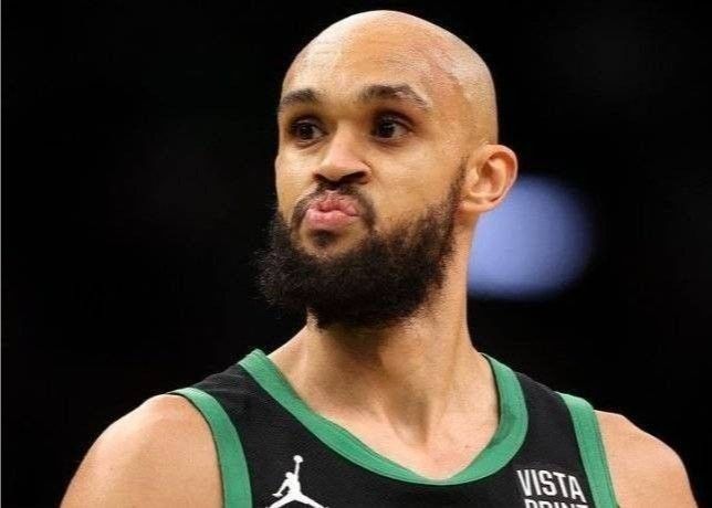 懷特：馬祖拉在練習時會播放機關槍音效，讓我們快速進入競技狀態