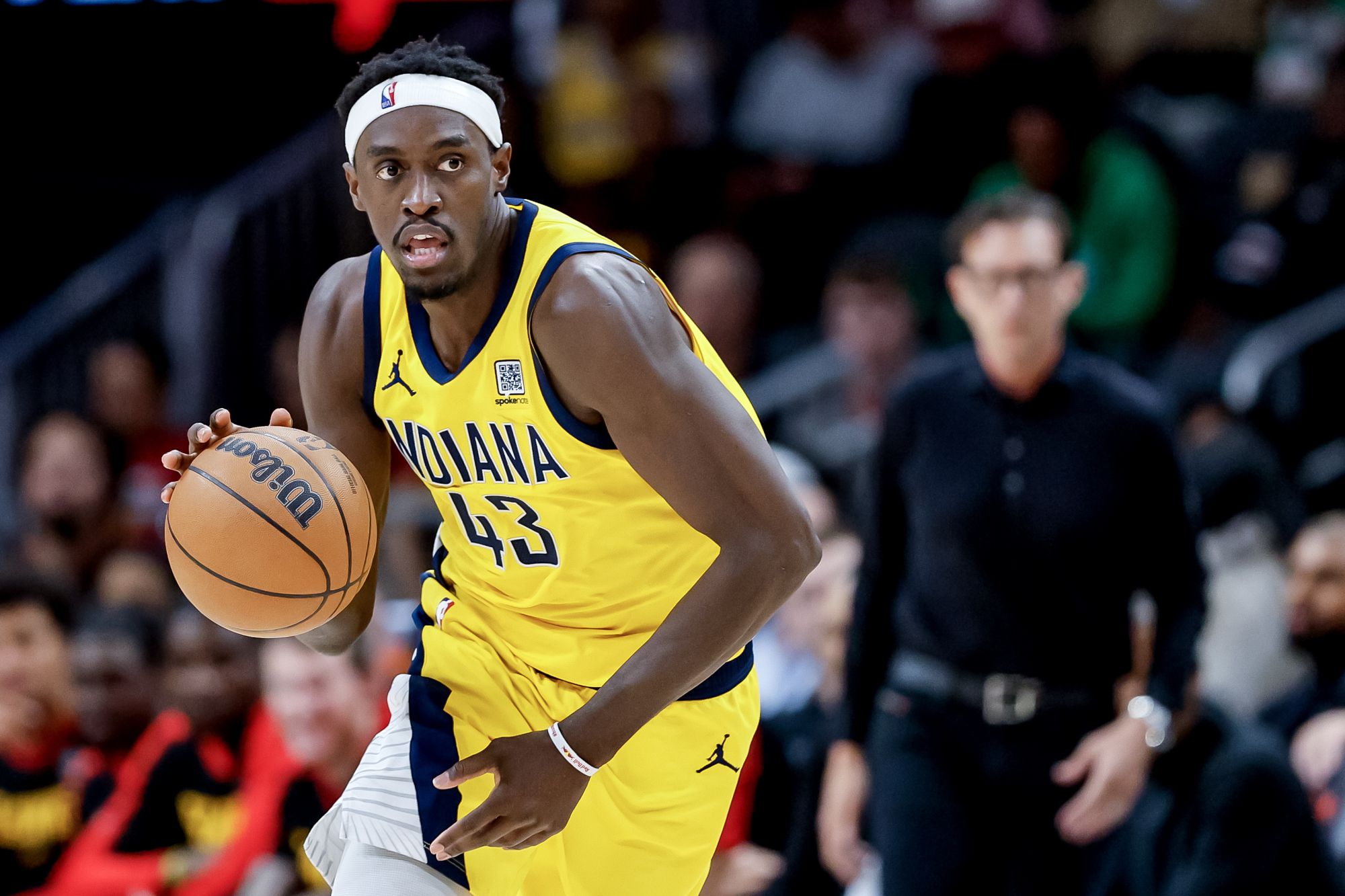 西亞卡姆半場三分球8中4轟18分，第二節獨砍13分